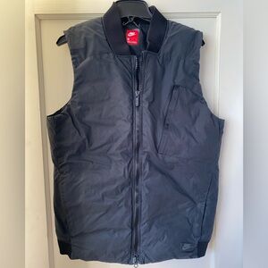 Nike Tech Mens Duck Down Fill Gilet Vest- Size Medium 866024-010 Puffer Padded